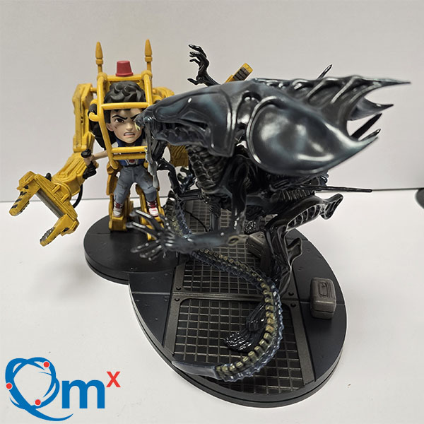 QMx Aliens Q-Fig Max Elite Alien Queen and Ripley with Power Loader Figure Set